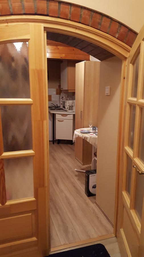 Hangulat Vendeghaz Apartmanok โอโรชาซา ภายนอก รูปภาพ