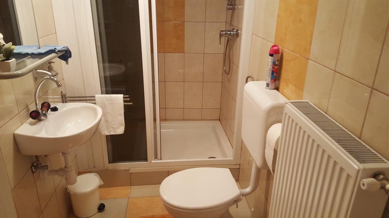 Hangulat Vendeghaz Apartmanok โอโรชาซา ภายนอก รูปภาพ