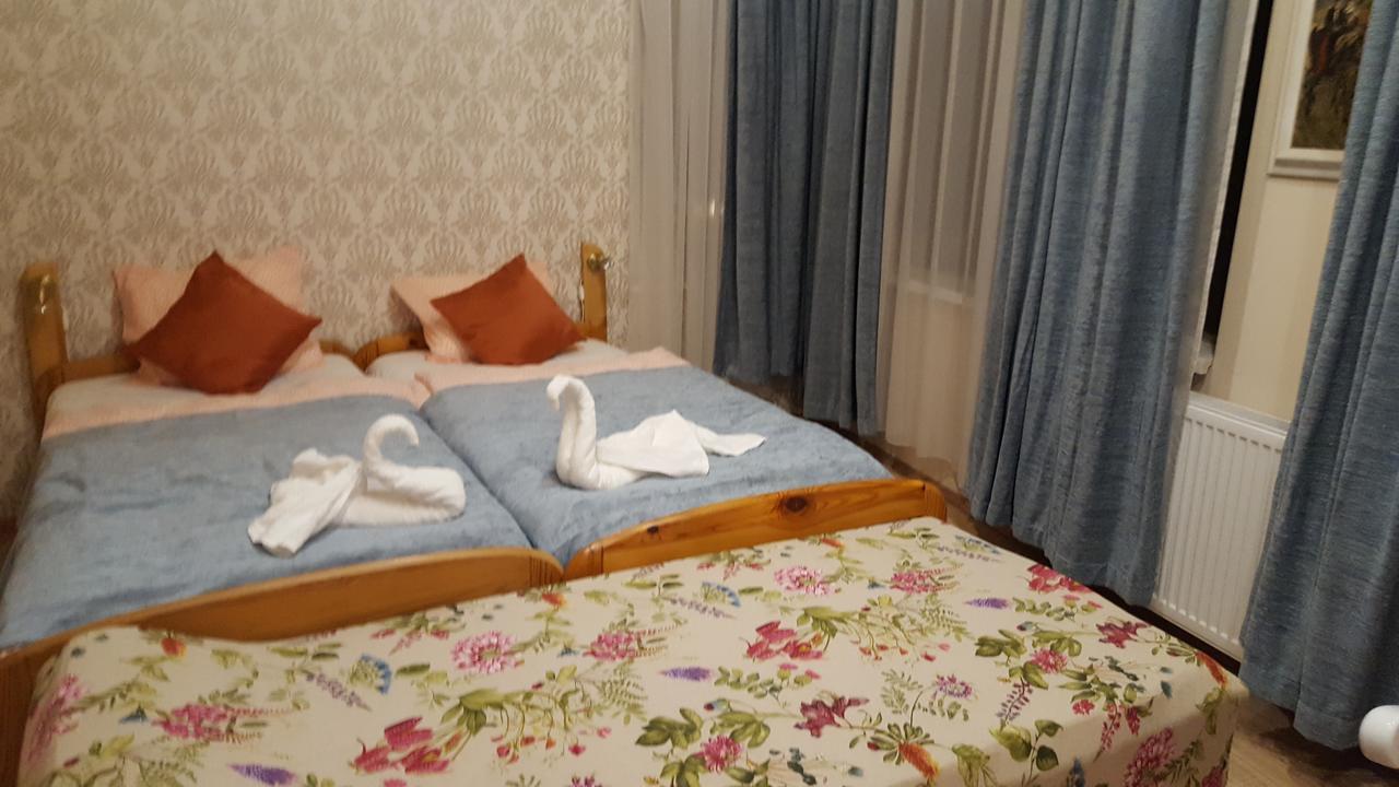 Hangulat Vendeghaz Apartmanok โอโรชาซา ภายนอก รูปภาพ
