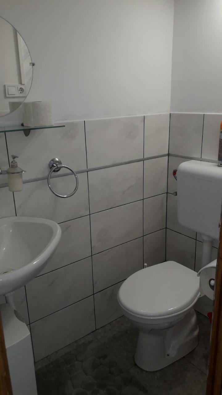 Hangulat Vendeghaz Apartmanok โอโรชาซา ภายนอก รูปภาพ